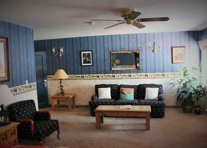 Howard Johnson By Wyndham